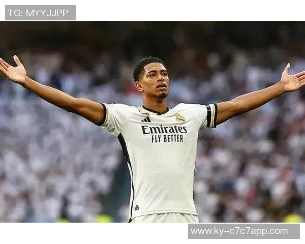 贝林厄姆父母看球无交流引猜测父亲疑似有外遇导致婚姻危机