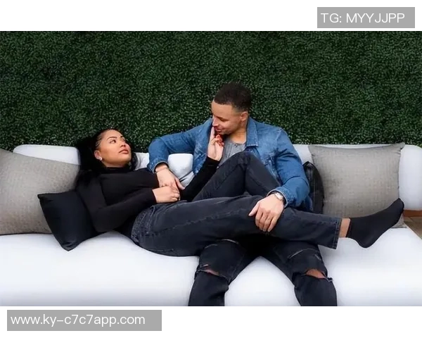 夸梅:库嫂应珍惜库里真爱而非追求外在不满 夸梅:库嫂应珍惜库里真爱而非追求外在不满