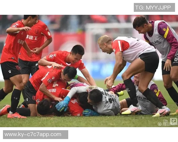 斯文松点评比赛：上半场机会众多下半场对手表现更佳