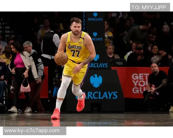 东契奇领衔本赛季40场次排行榜里夫斯紧随其后表现不俗