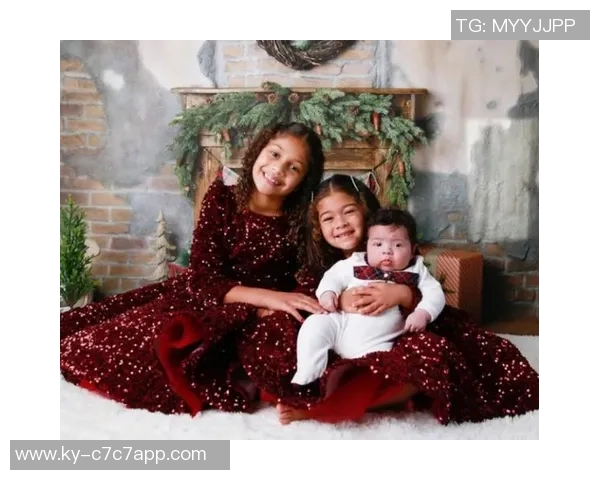 乔治一家在纽约为女儿娜塔莎庆生享受生活的快乐时光 乔治一家在纽约为女儿娜塔莎庆生享受生活的快乐时光