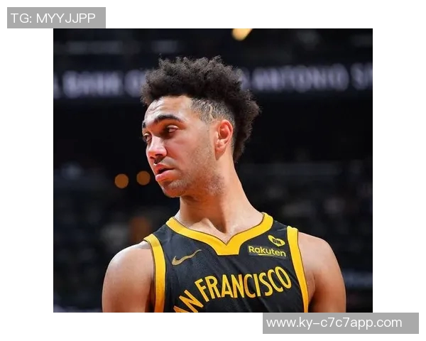 卡马拉全能表现助力球队胜利11投5中贡献13分7篮板3助攻2抢断1盖帽正负值5 卡马拉全能表现助力球队胜利11投5中贡献13分7篮板3助攻2抢断1盖帽正负值5