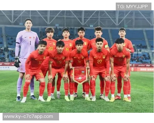 马德兴报道U23国足在沙特首练刘浩帆首次参与全队合练展现状态