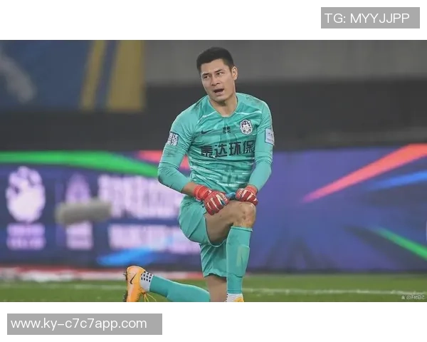 杜佳32岁在海港五季出场仅45分钟却收获三冠一杯的传奇故事