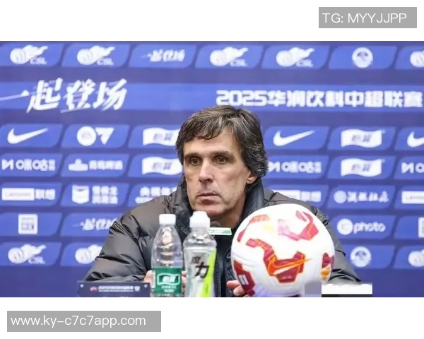 河南队主帅拉莫斯有望荣膺中超赛季最佳教练员称号